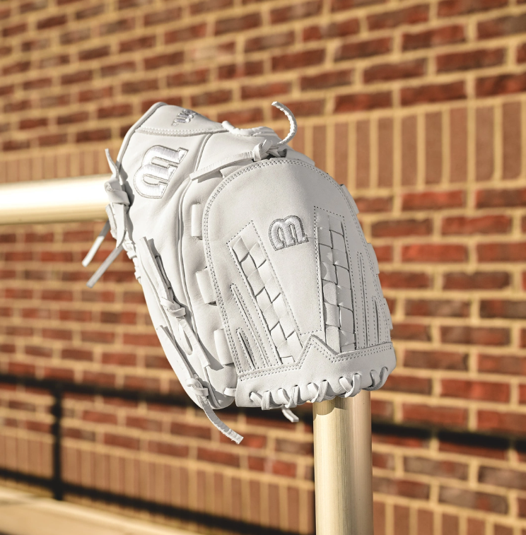 Wilson 2024-2025 A1000® V125 12.5” Outfield Fastpitch Softball Glove- Right Hand Throw
