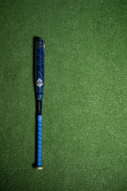 7/14 BAT OF THE DAY: Louisville Slugger 2025 LXT Fastpitch 30/20 -10 Softball Bat