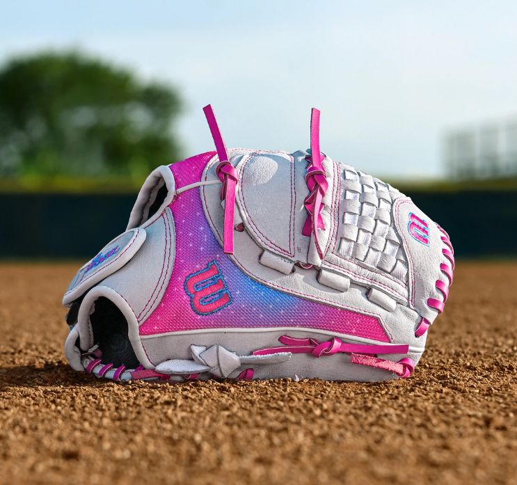Wilson 2026 Flash™ 11.5" Youth Fastpitch Glove- Right Hand Throw