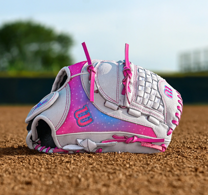 Wilson 2026 Flash™ 11.5" Youth Fastpitch Glove- Right Hand Throw
