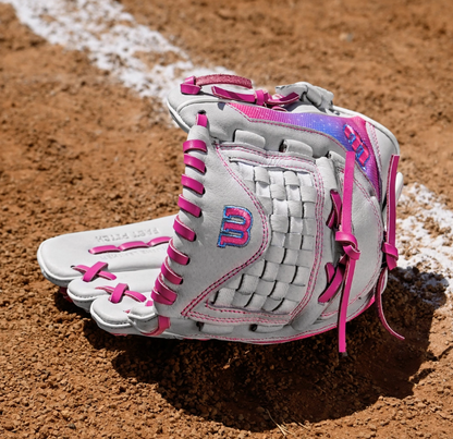 Wilson 2026 Flash™ 11.5" Youth Fastpitch Glove- Right Hand Throw