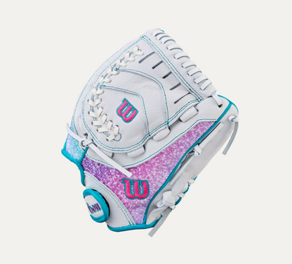 Wilson 2026 Flash™ 11.5" Youth Fastpitch Glove- Right Hand Throw