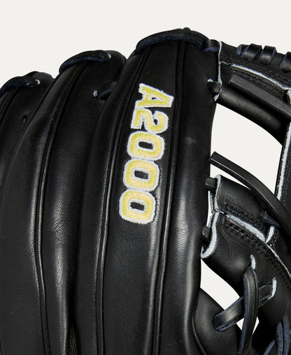 Wilson 2024 Baseball Classics Series A2000 1975 11.75” Infield Baseball Glove - Right Hand Throw