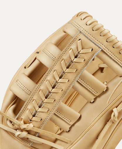 Wilson 2024 Baseball Classics Series A2000 1810 12.75” Outfield Baseball Glove - Right Hand Throw