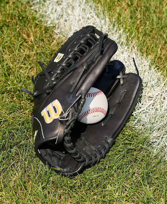 Wilson 2026 A2000® Classics Series OT7 12.75” Outfield Baseball Glove - Right Hand Throw